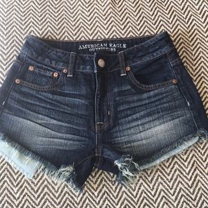 Mid-rise American Eagle dark denim shorts